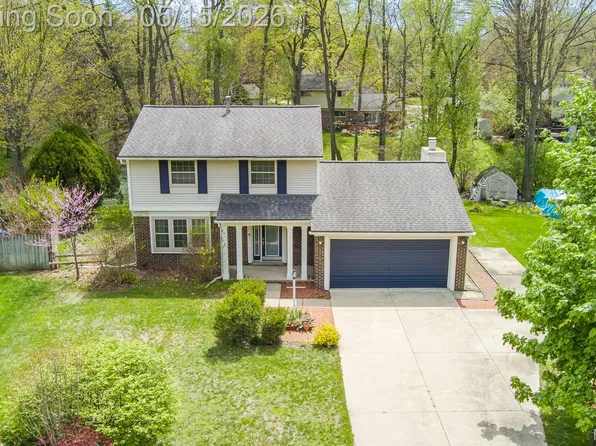 5118 Woodcreek Trl, Clarkston, MI 48346
