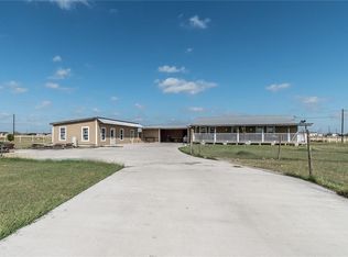 305 Jennifer Loop, Orange Grove, TX 78372