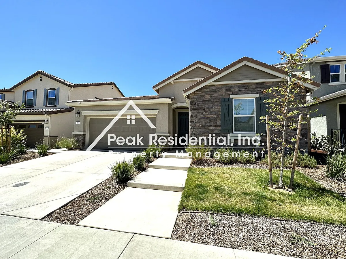 Building Photo - 3225 Willowick Way