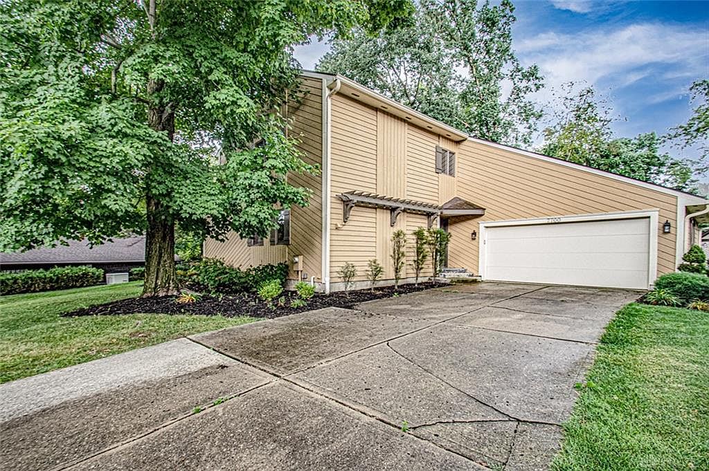 7700 Winding Way N, Tipp City, OH 45371 Zillow