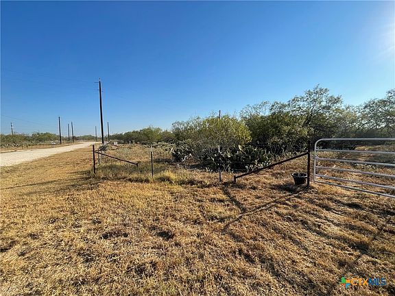 3rd image of 122 Cowboy Ln