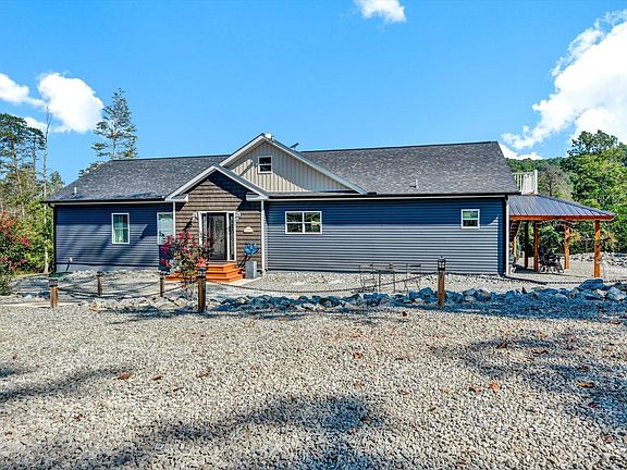 3rd image of 402 Teakwood Dr