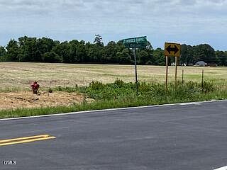 5th image of 2390 Jonesboro Rd