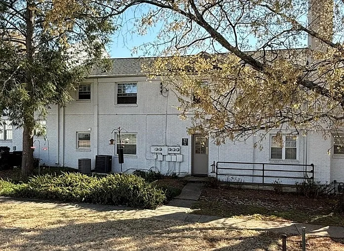 100 Lewis Dr #21-H — Photo 9