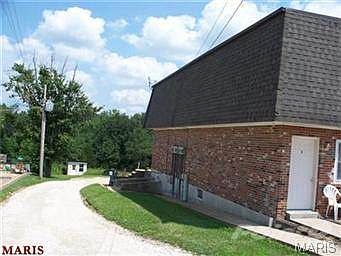 Building Photo 3