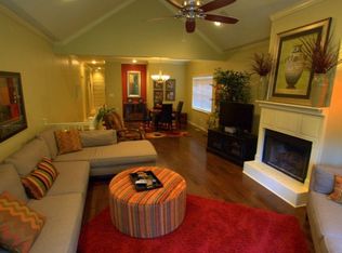 12 Foxcroft Village Dr, Little Rock, AR 72227