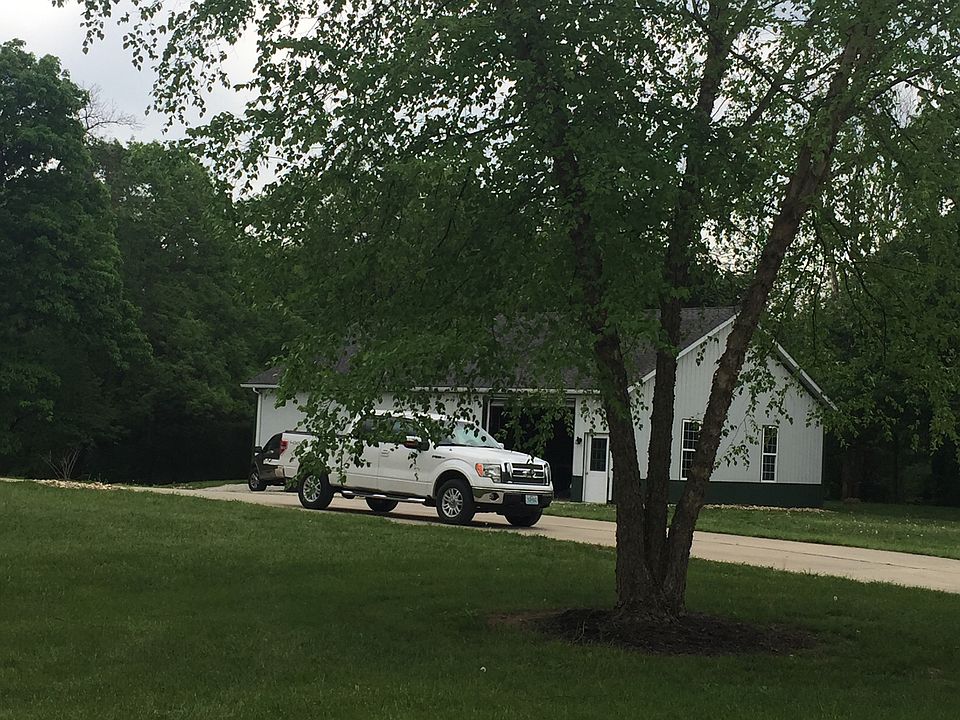 2nd image of 1228 N Point Prairie Rd