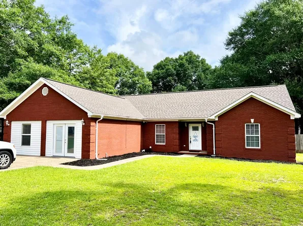 307 Curtis Dr, Troy, AL 36079