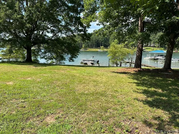 350 Tanners Dr, Boydton, VA 23917