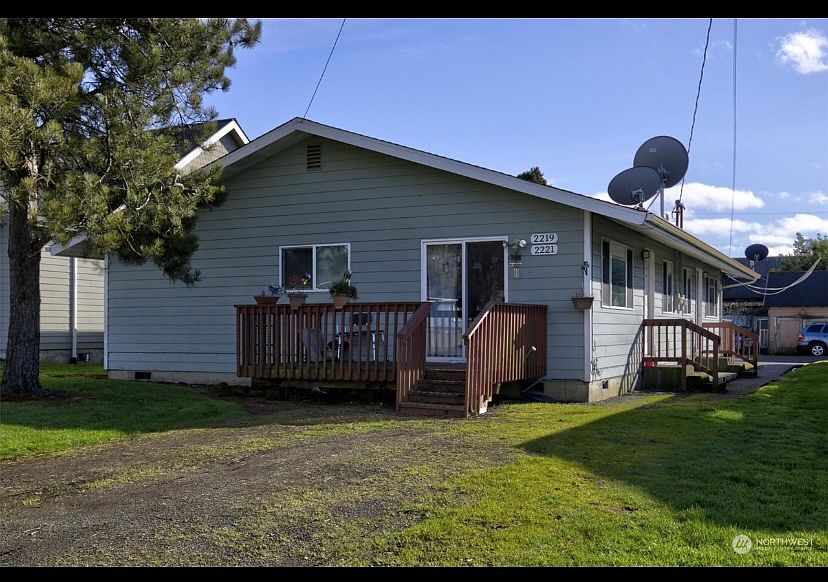 1st image of 2219 Bay Ave #2221