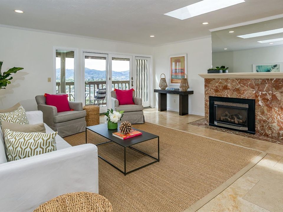 1st image of 76 Marinero Cir
