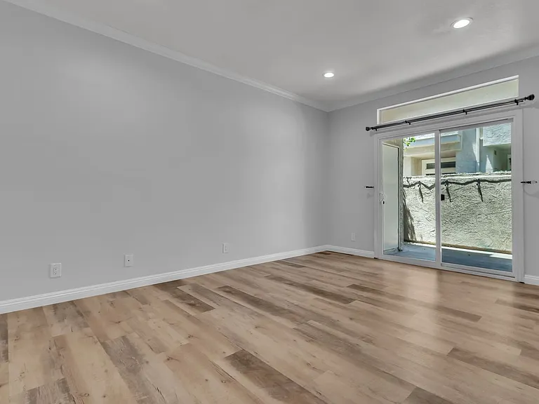 28191 Newport Way #J — Photo 12
