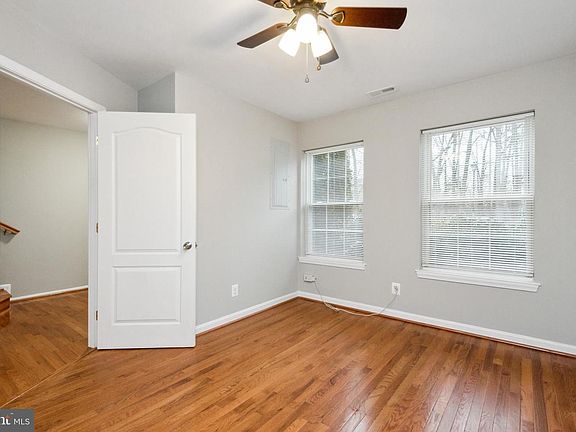 5th image of 1807 Sea Pine Cir #201