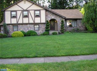 1464 Candlebrook Dr, Dresher, PA 19025