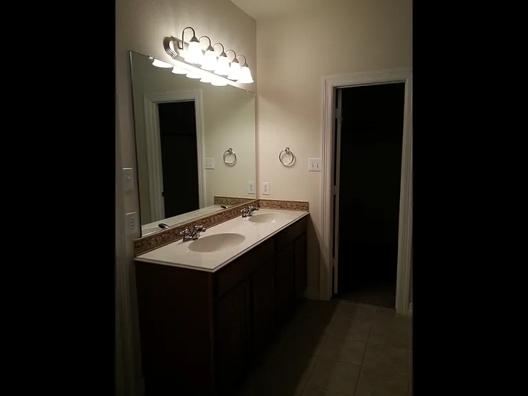 1525 Rosson Rd — Photo 12