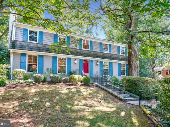 8006 Greentree Rd, Bethesda, MD 20817