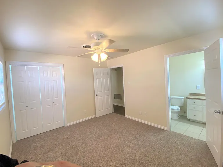 4908 43rd St — Photo 14