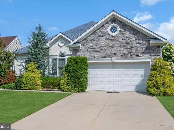 9 Eagleswood Dr, Waretown, NJ 08758