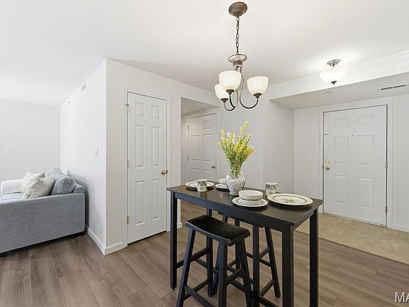 5th image of 9719 Crayford Dr #D
