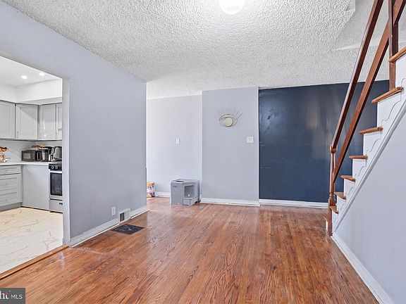 5th image of 3603 Whitehall Ln
