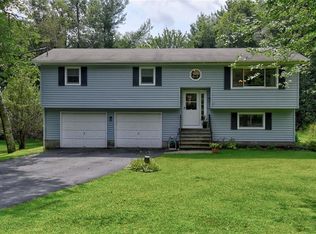 69 Capital Blvd, West Sand Lake, NY 12196