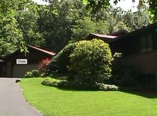 2082 Timberview St NE, Grand Rapids, MI 49525