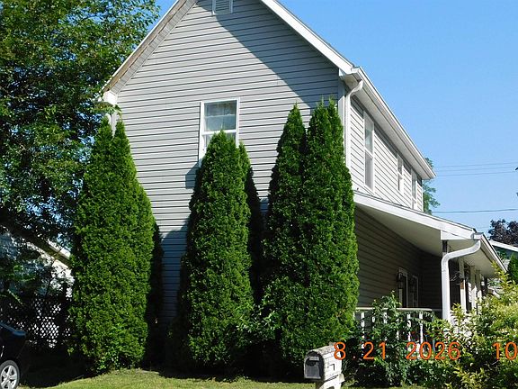 2nd image of 120 E 13th St