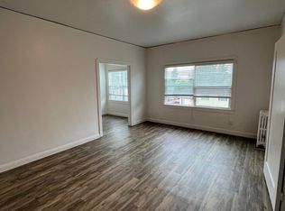 2110 Santa Clara Ave #202, Alameda, CA
