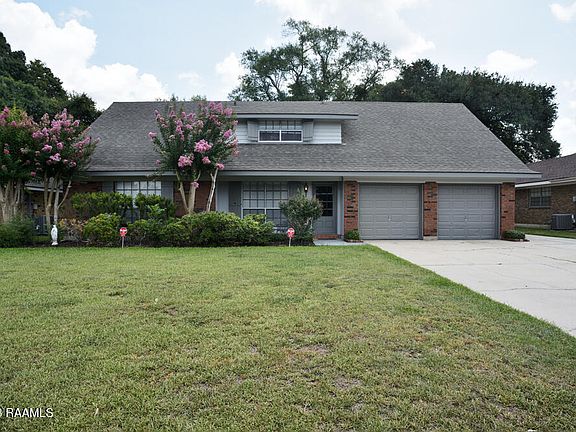 2nd image of 211 Bellridge Dr