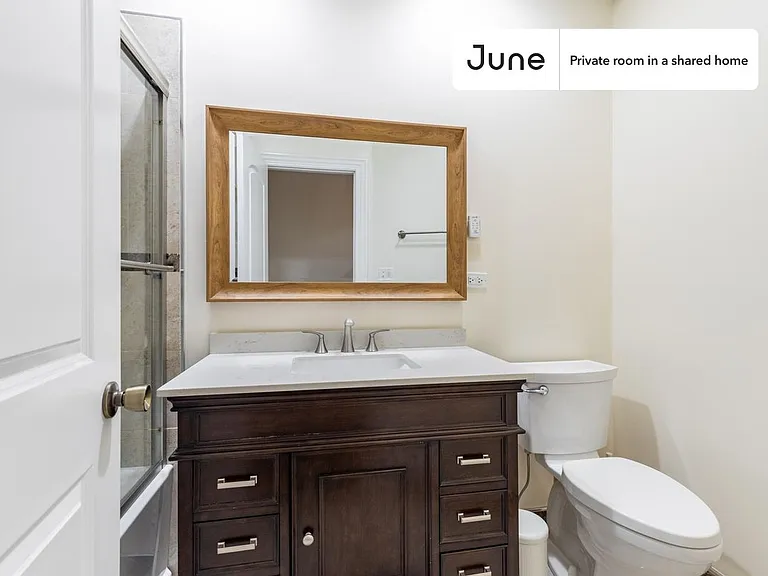 3743 N Albany Ave #A — Photo 24