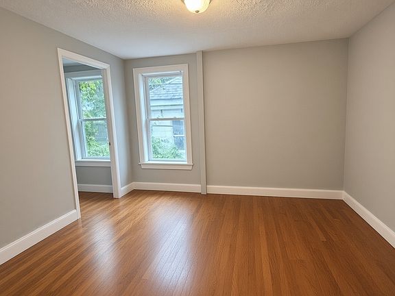 5th image of 28 Wood St #1R