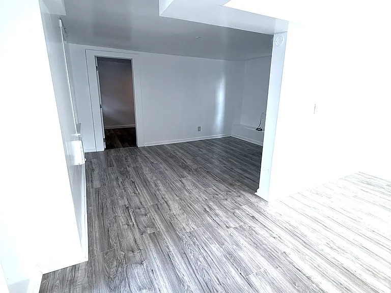 472 2nd St #1 — Photo 3