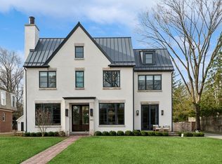 240 Raleigh Rd, Kenilworth, IL 60043