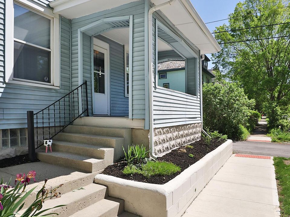 1st image of 292-294 Wyandotte Ave