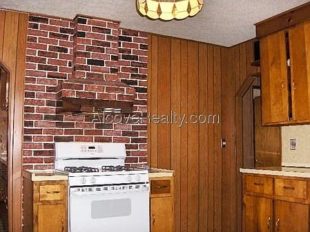 3 bed, 1.0 bath, $4,200 — Photo 4