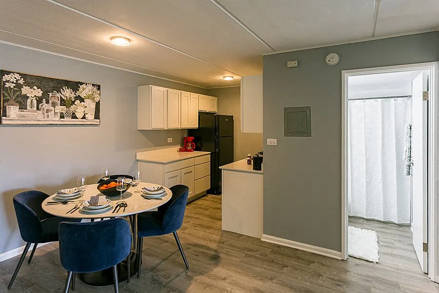 Oak Lawn Blu — Photo 4