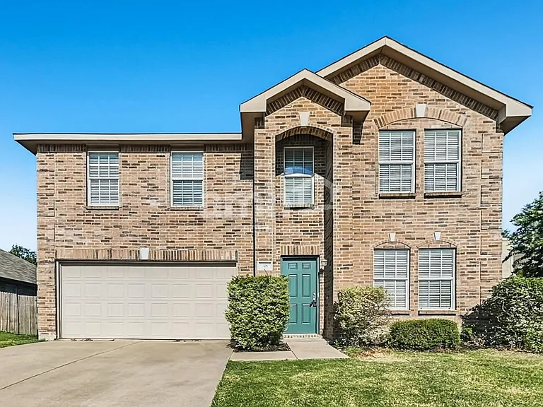 48 Daisy Dr — Photo 1