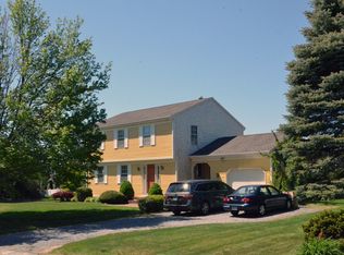 31 Sullivan Ln, Bristol, RI 02809