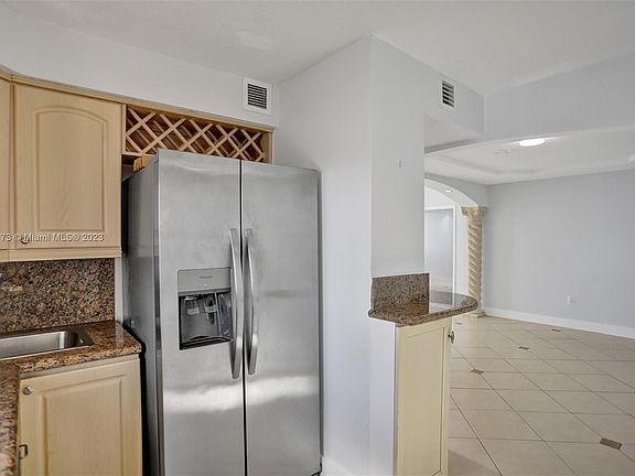 3rd image of 5701 Collins Ave APT 1014