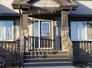 5122 22nd Ave SW, Edmonton, AB T6X2H7