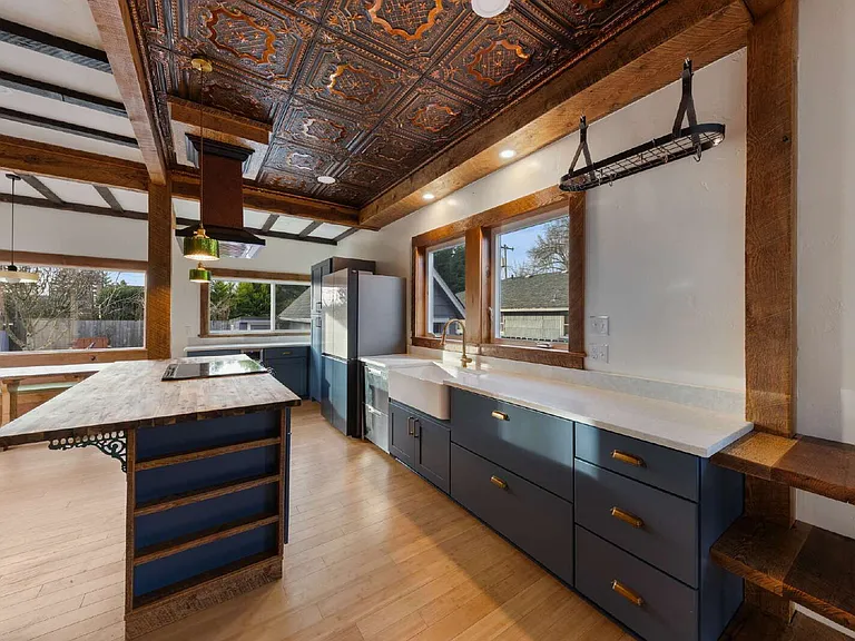 315 SE Davis St — Photo 15