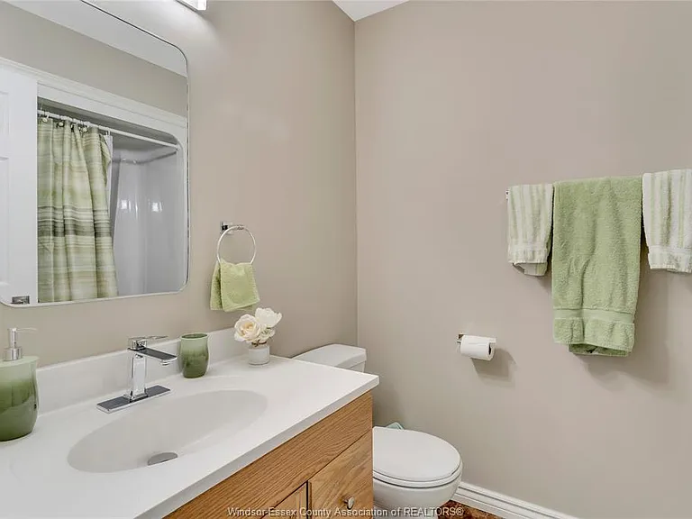 176 Rivervilla Ct #UPPER — Photo 20