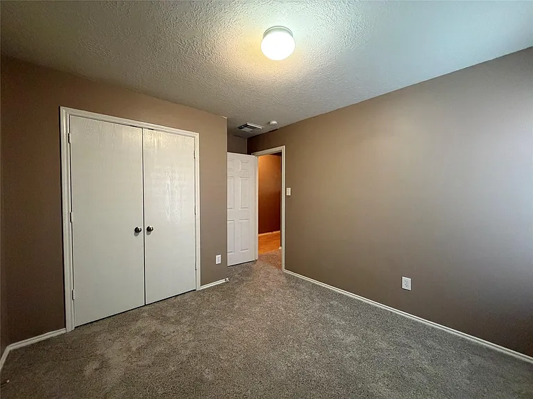 9510 Barr Spring Dr — Photo 19