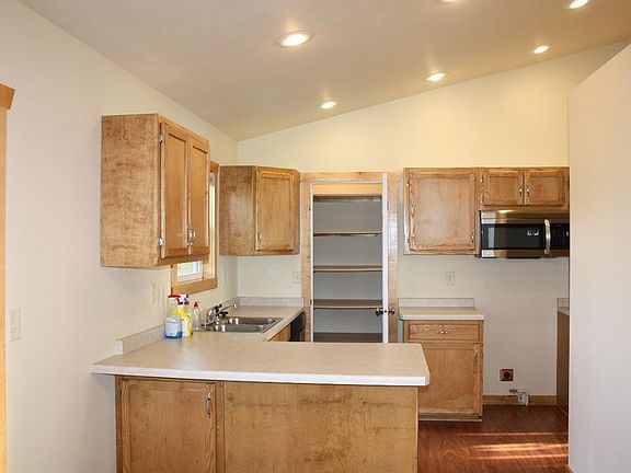 4th image of 542 Eagles Nest Dr