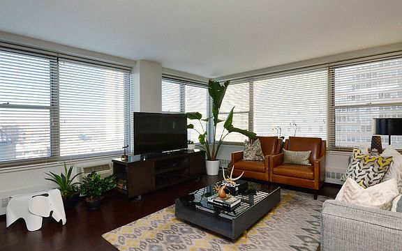 5th image of 3900 N Lake Shore Dr APT 9F