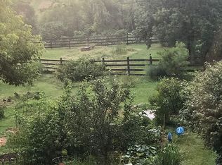 1696 Guffey Rd, North Huntingdon, PA 15642