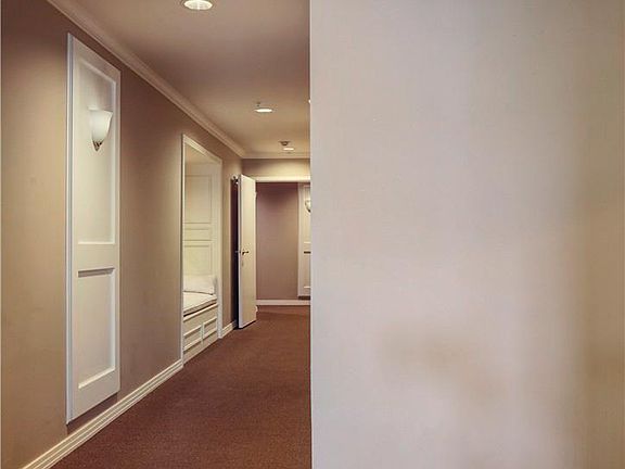 Interior hallway to the unit