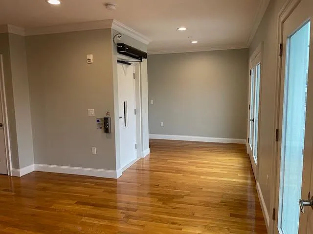 2 bed, 927 sqft, $2,600 — Photo 4