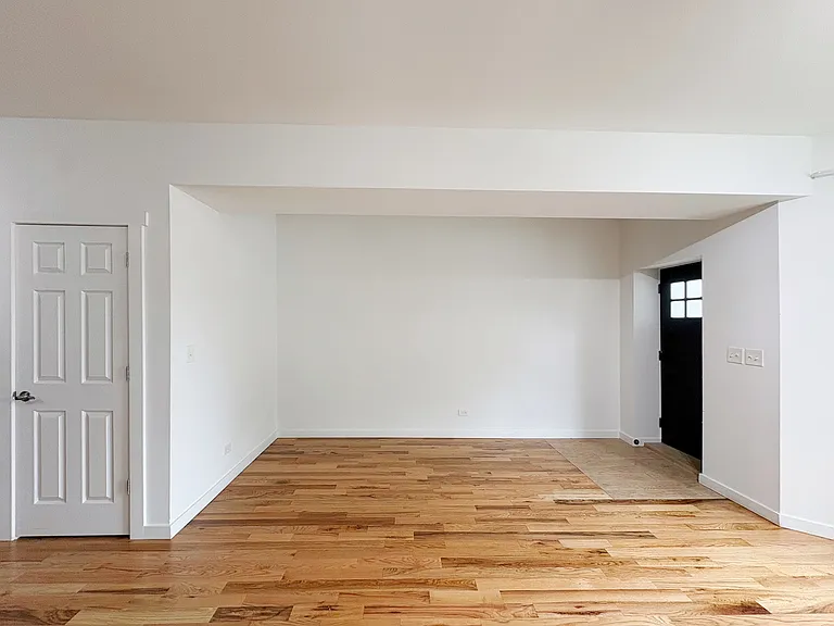 836 N Campbell Ave #1 — Photo 1