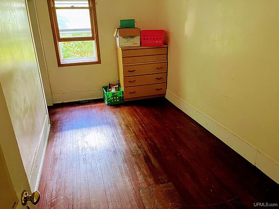 5th image of 816 Crystal Ave